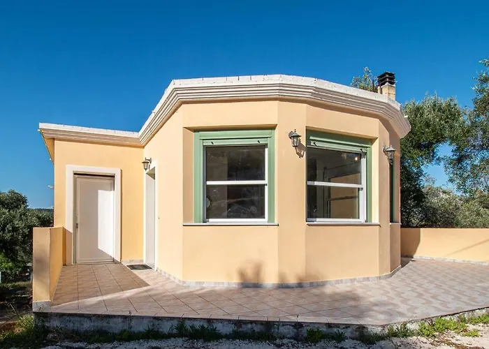 Dimitra\'S South House