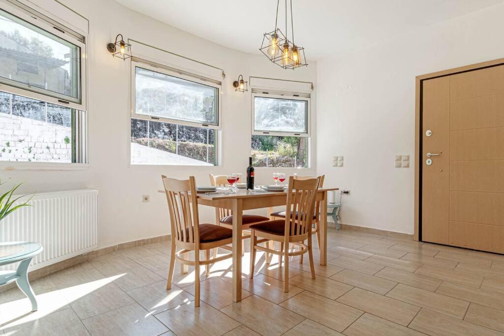 Apartment Dimitra's South House