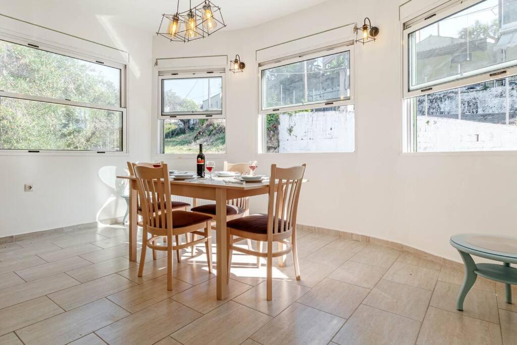 Dimitra's South House *