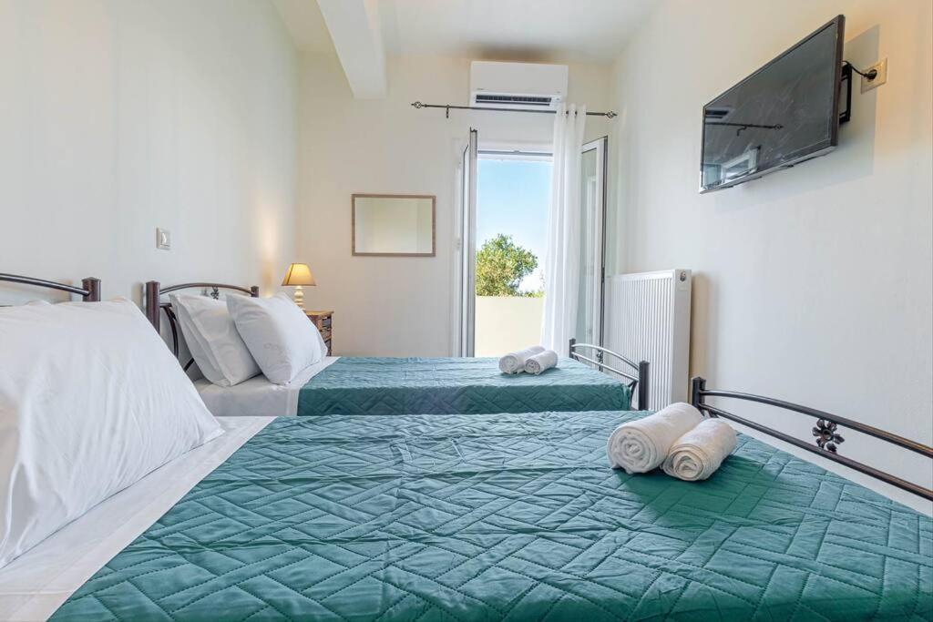 Dimitra's South House *